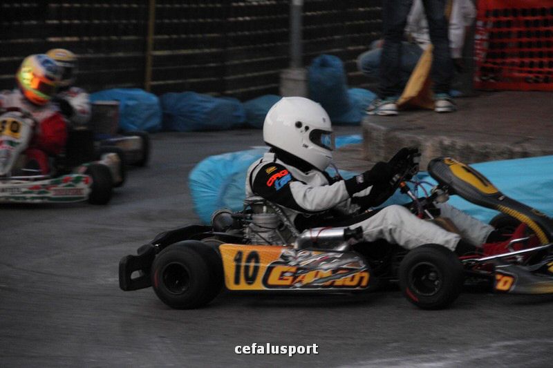 111120 sport2 443_tn.jpg